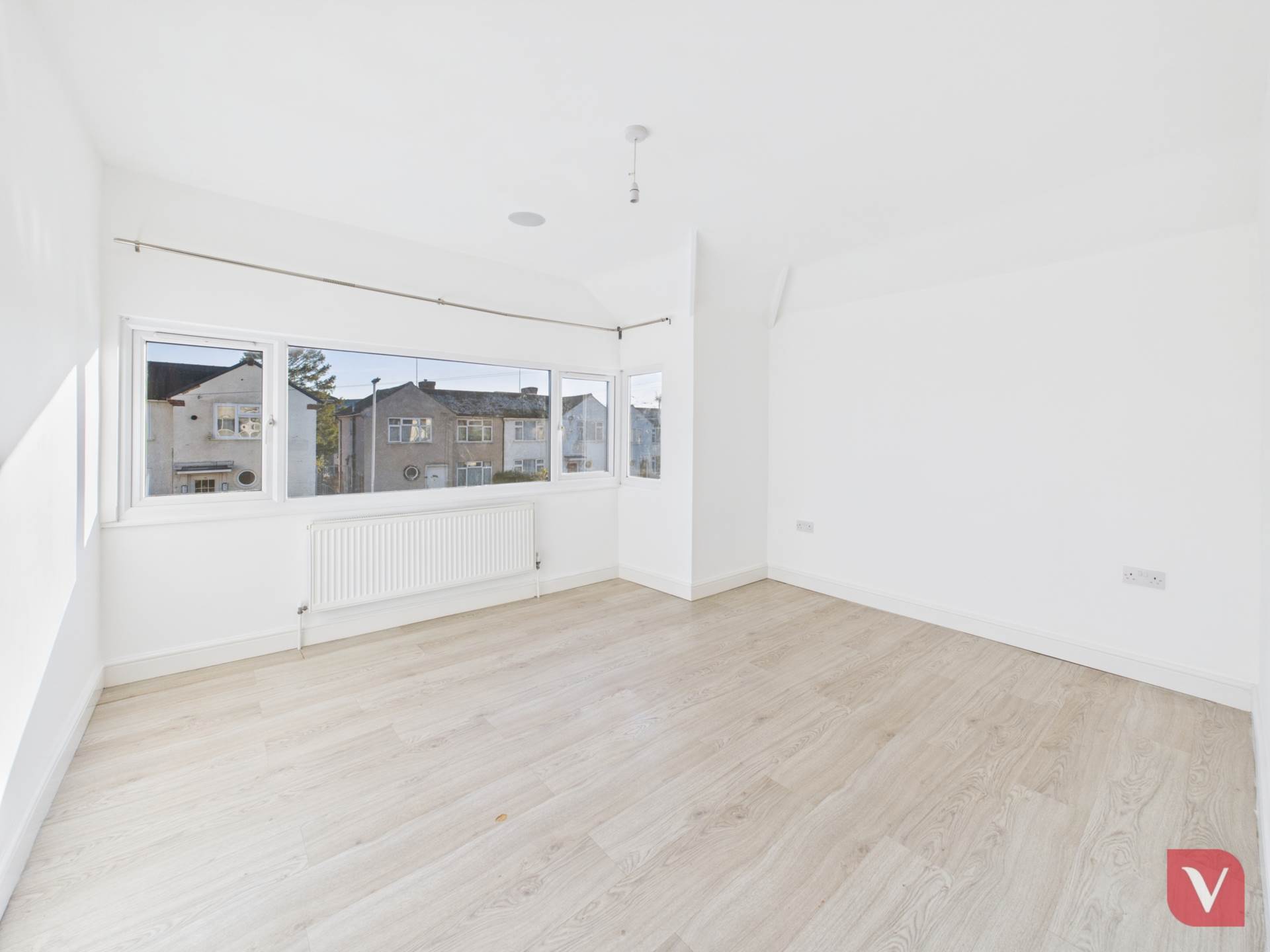 Whitefield Avenue, Luton, Image 4