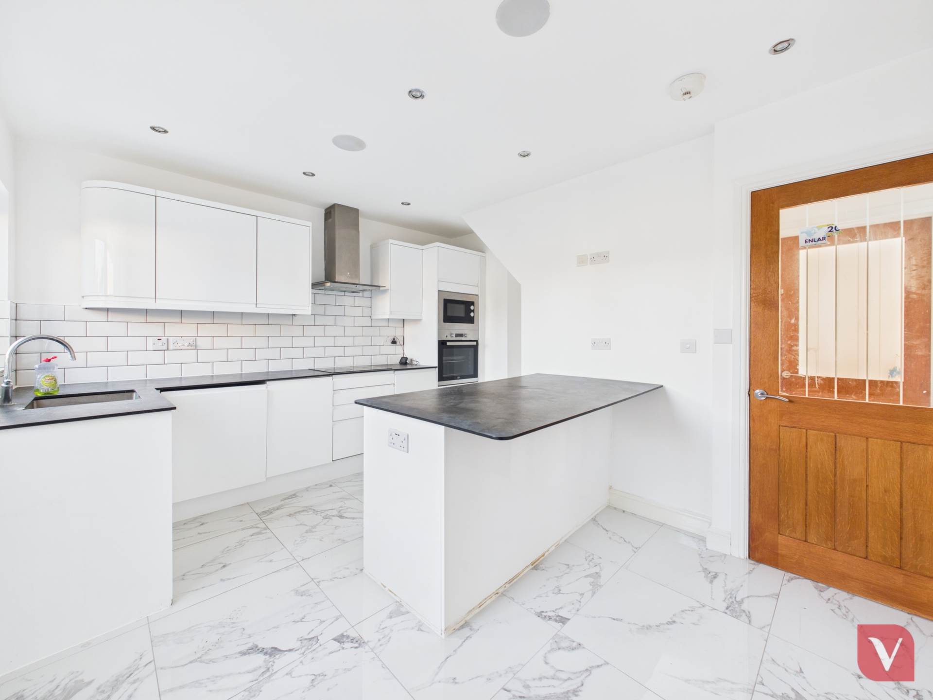 Whitefield Avenue, Luton, Image 7