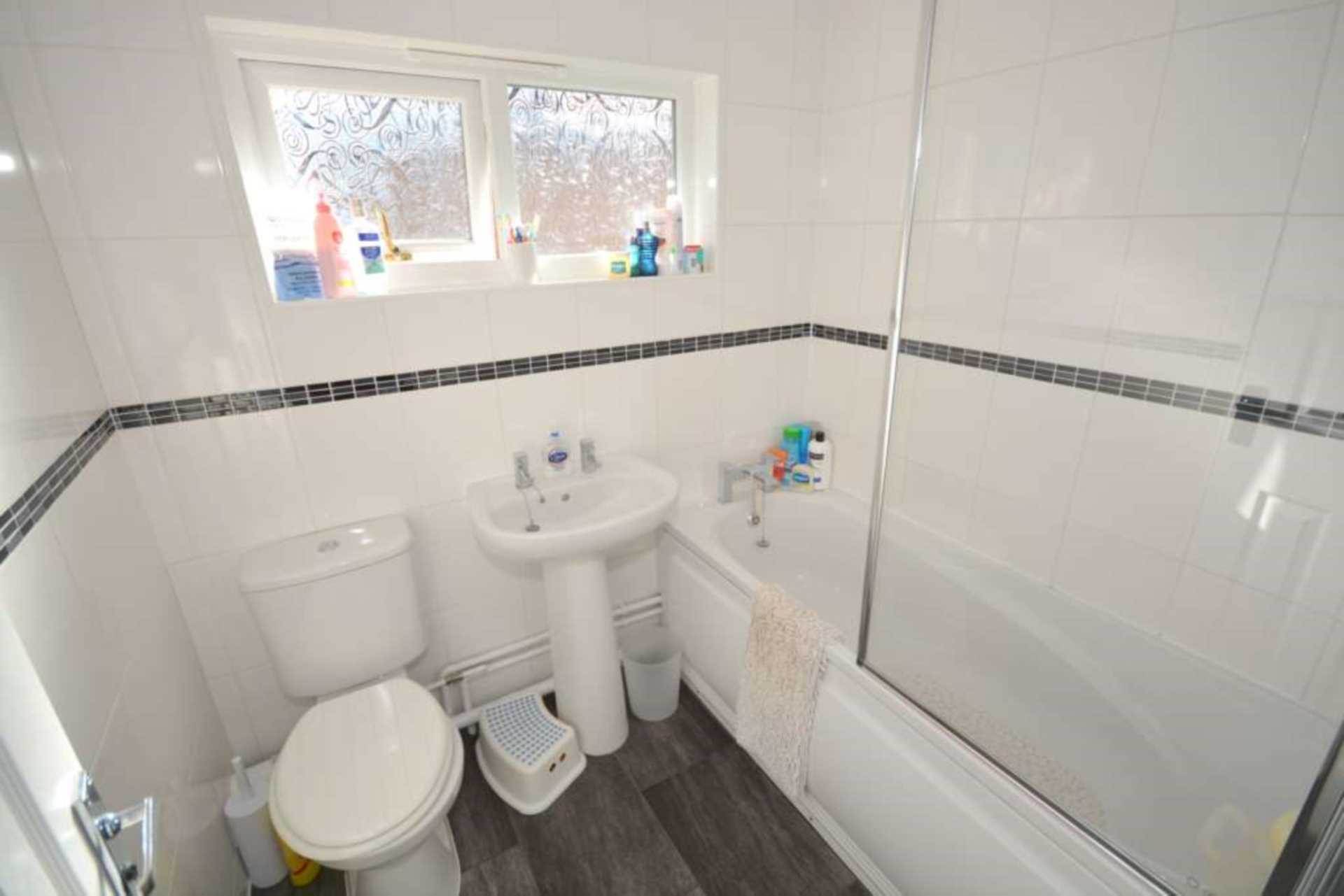 Kensington Drive, Great Holm, Image 3