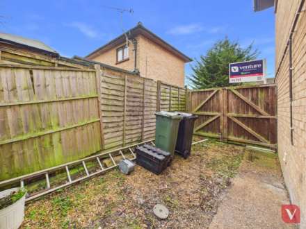 Kensington Drive, Great Holm, Image 18