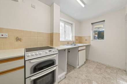 Avondale Mews, Kettering, Image 4