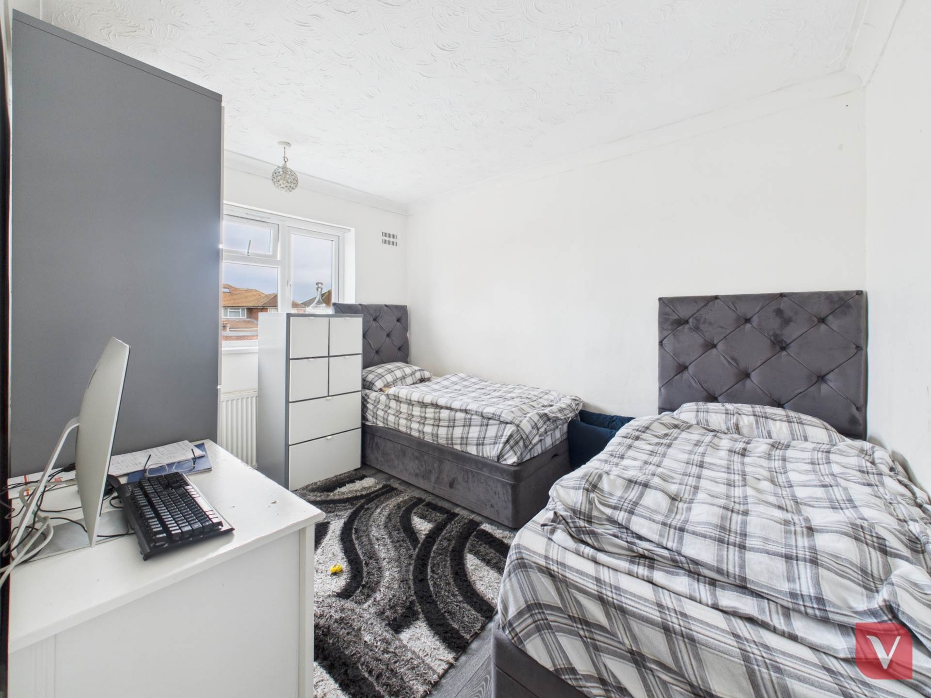 Runfold Avenue, Luton, Image 9