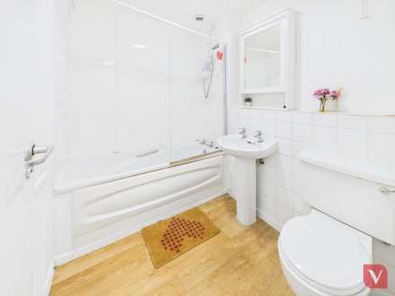 Cleavers Avenue, Milton Keynes, Image 4