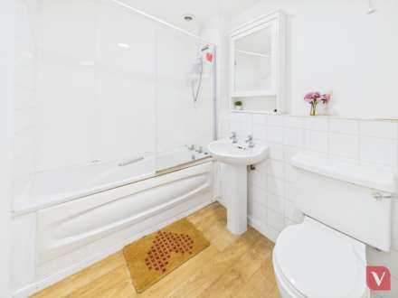 Cleavers Avenue, Milton Keynes, Image 5