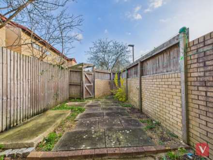 Cleavers Avenue, Milton Keynes, Image 12