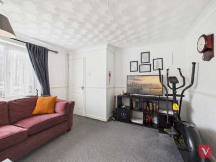 Inverness Close, Milton Keynes, Image 3