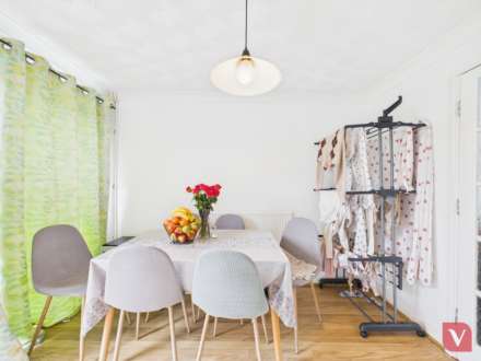 Inverness Close, Milton Keynes, Image 7