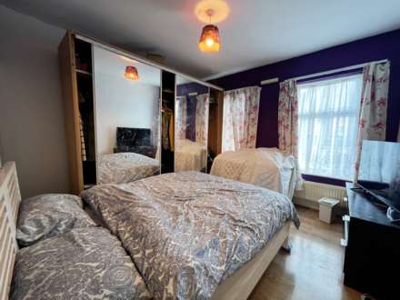 Ivy Road, Luton, Image 15