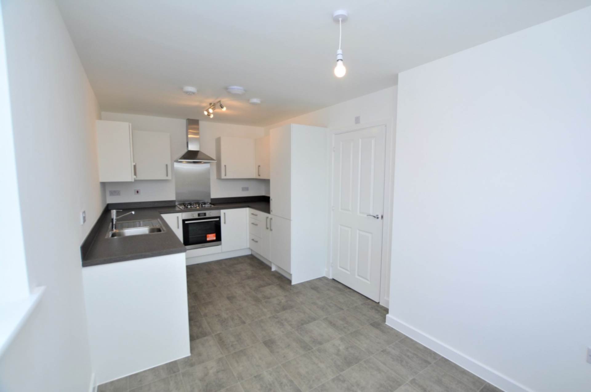 Sparrowhawk Crescent, Hardingstone, Image 5