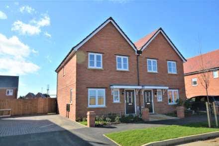 3 Bedroom Semi-Detached, Sparrowhawk Crescent, Hardingstone