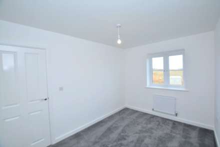 Sparrowhawk Crescent, Hardingstone, Image 10