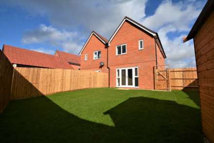 Sparrowhawk Crescent, Hardingstone, Image 14