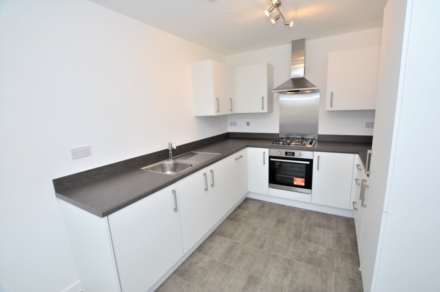 Sparrowhawk Crescent, Hardingstone, Image 3