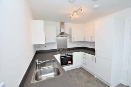 Sparrowhawk Crescent, Hardingstone, Image 6