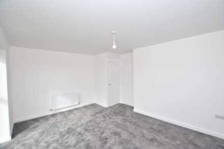 Sparrowhawk Crescent, Hardingstone, Image 8