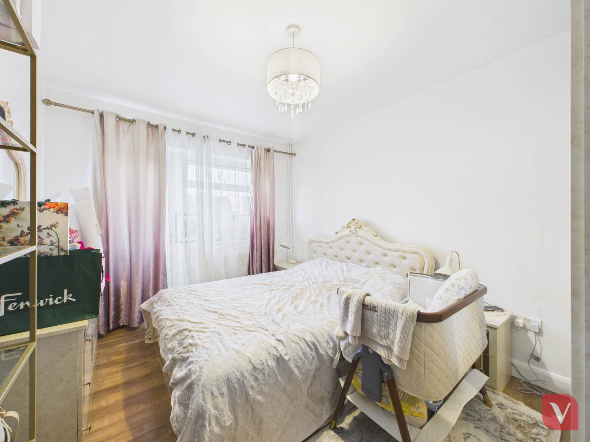 The Crest, Luton, Image 12