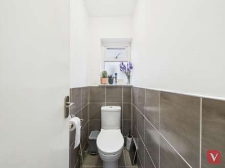 The Crest, Luton, Image 14