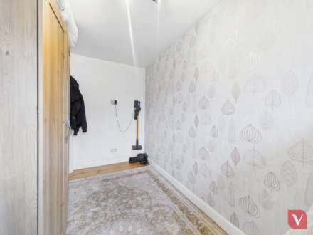 The Crest, Luton, Image 9