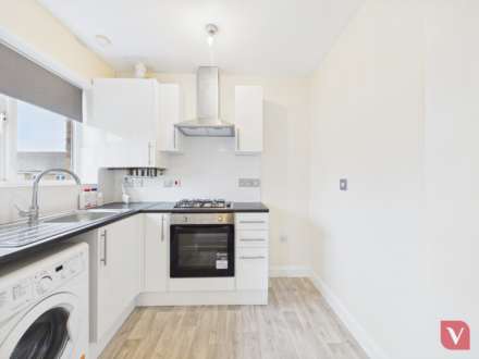 Oakworth Avenue, Broughton, Image 5