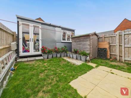 Silver Birch Avenue, Dunstable, Image 13