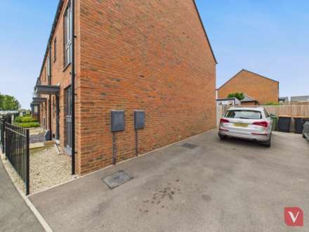 Silver Birch Avenue, Dunstable, Image 14