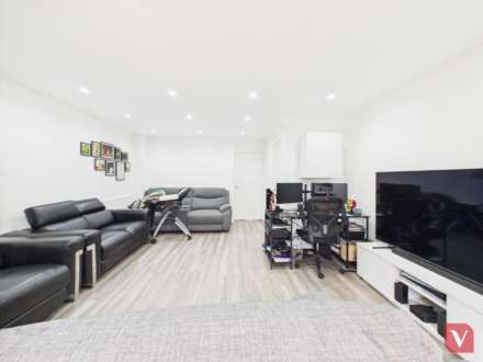 Silver Birch Avenue, Dunstable, Image 4