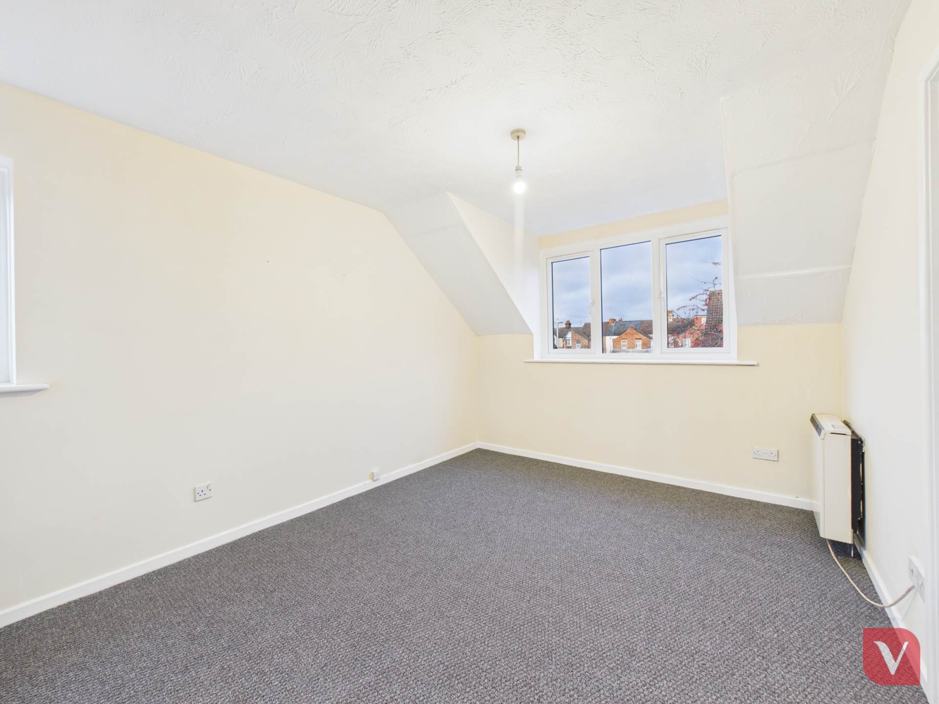 Redwood, Bedford, Image 12