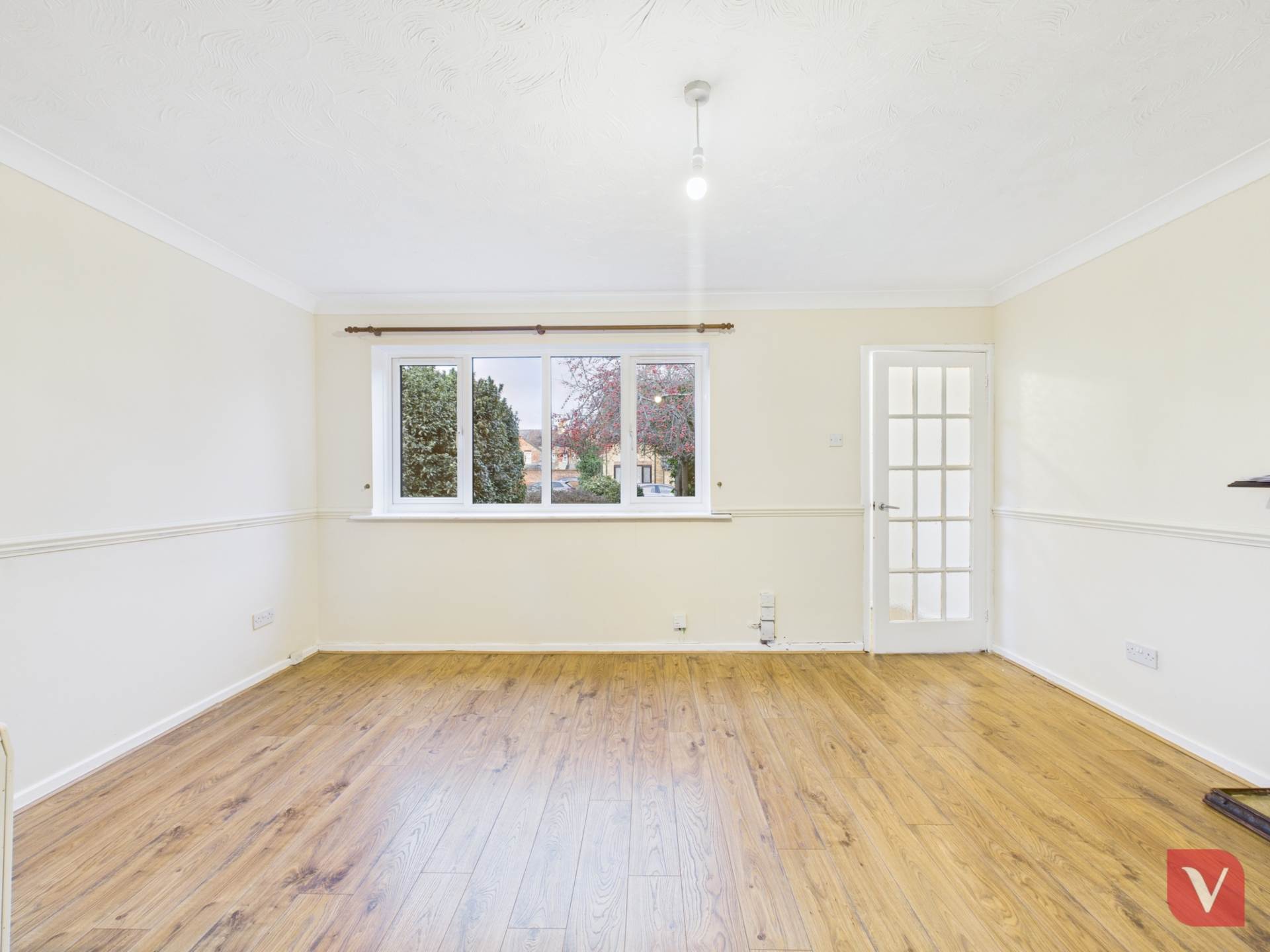 Redwood, Bedford, Image 3