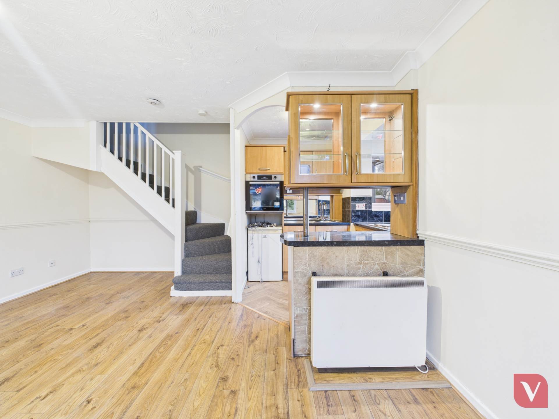 Redwood, Bedford, Image 6