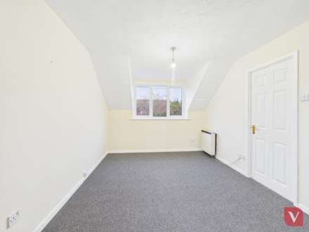 Redwood, Bedford, Image 13