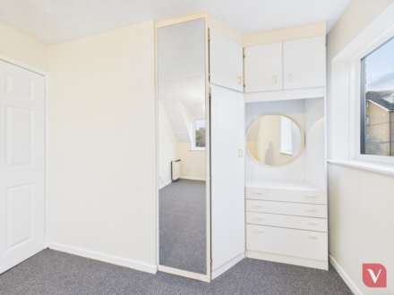 Redwood, Bedford, Image 14