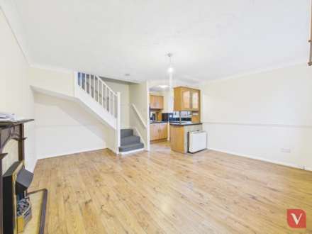 Redwood, Bedford, Image 4