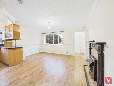 Redwood, Bedford, Image 5