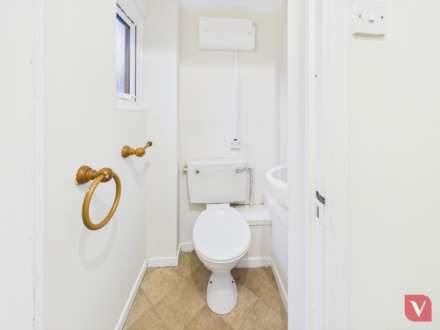 Redwood, Bedford, Image 7