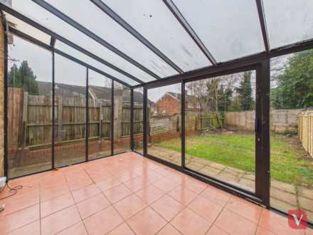 Brussels Way, Luton, Image 4