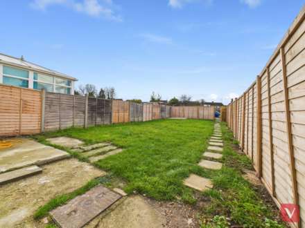 Poynters Road, Dunstable, Image 10