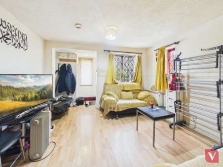 Swan Mead, Luton, Image 4