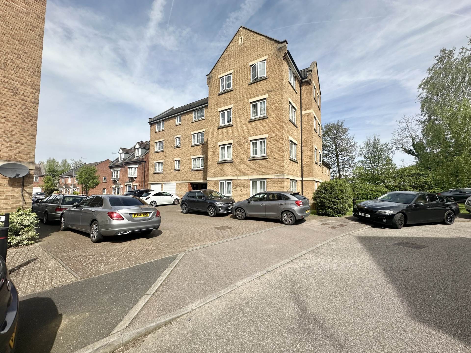 Bramley Court, Luton Road, Dunstable, Image 1