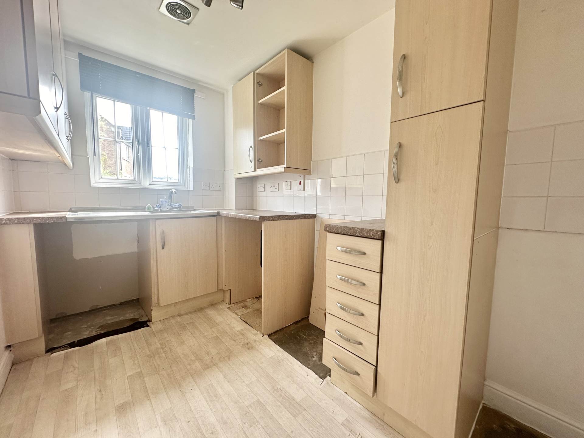 Bramley Court, Luton Road, Dunstable, Image 3