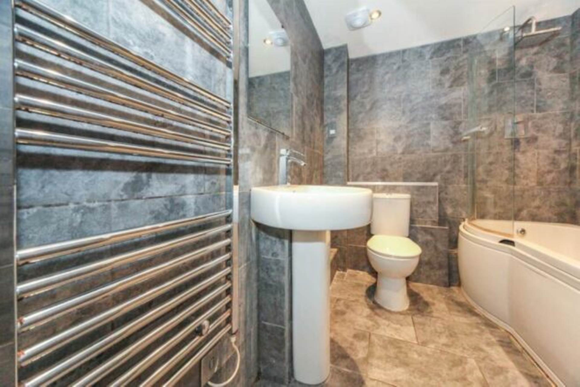 Bramley Court, Luton Road, Dunstable, Image 7