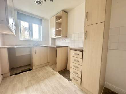 Bramley Court, Luton Road, Dunstable, Image 3