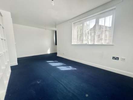 Bramley Court, Luton Road, Dunstable, Image 4