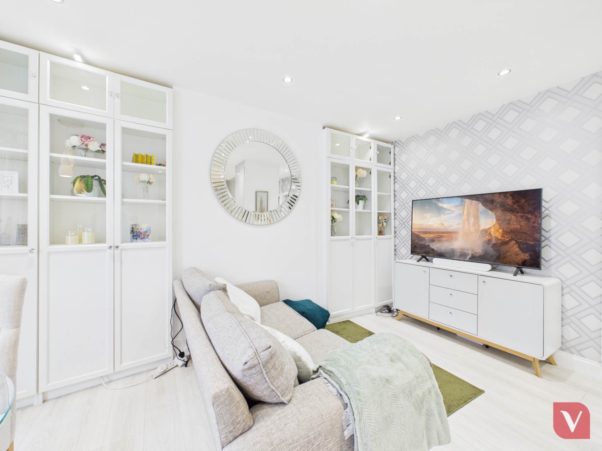 Hazelbury Crescent, Luton, Image 3