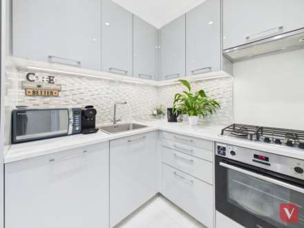 Hazelbury Crescent, Luton, Image 6