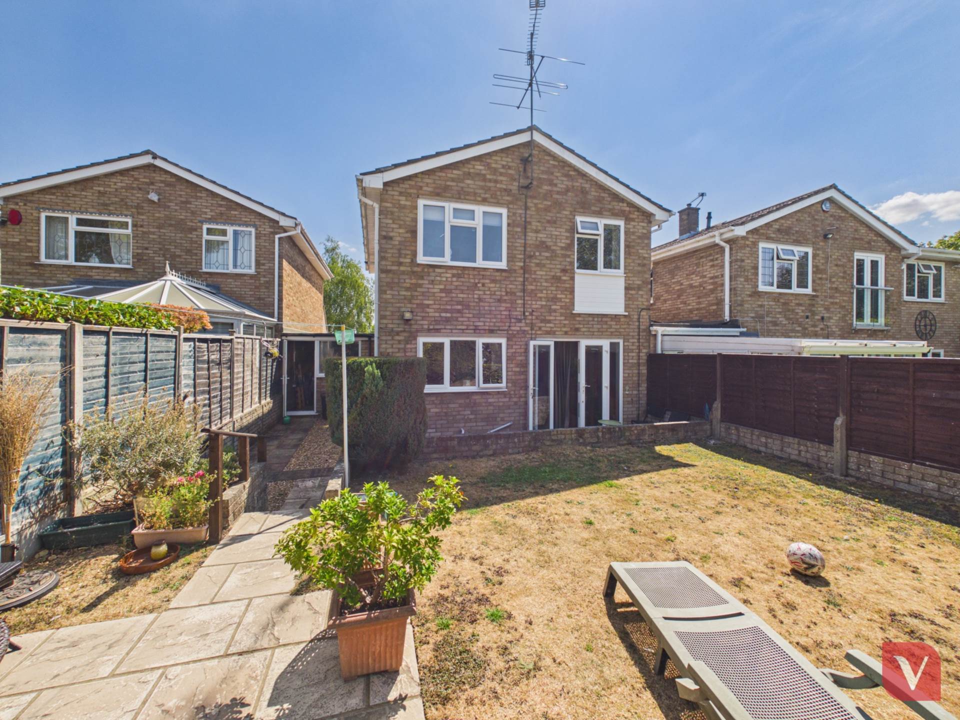 Redgrave Gardens, Luton, Image 14