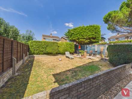 Redgrave Gardens, Luton, Image 6