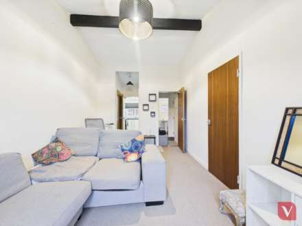 Granby Court, Bletchley, Image 3