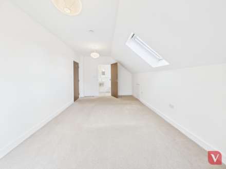 Campbell Wharf Marina, Frobisher Gate, Image 22