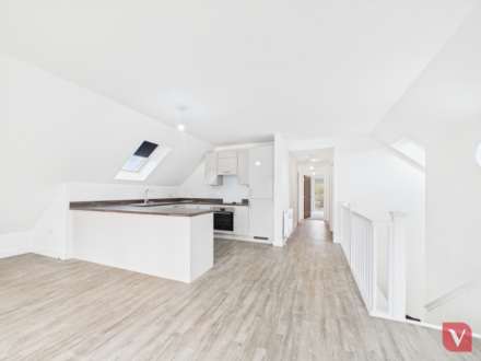 Campbell Wharf Marina, Frobisher Gate, Image 8