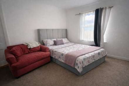 Victoria Street, Dunstable, Image 1